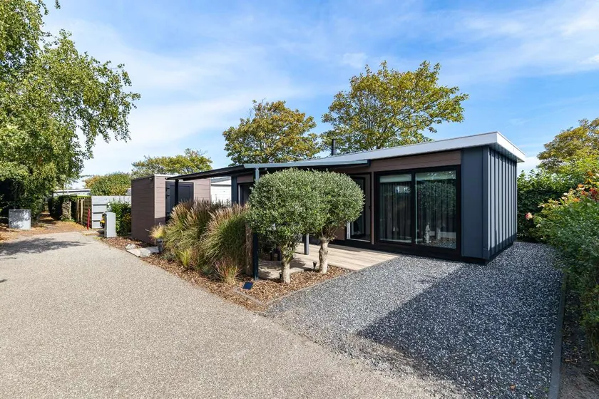 Luxury beach house |5-star holiday park by the sea - Image 1