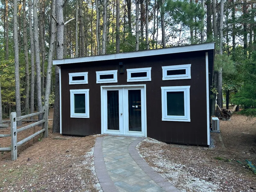Studio Bedroom in the Woods - Image 1