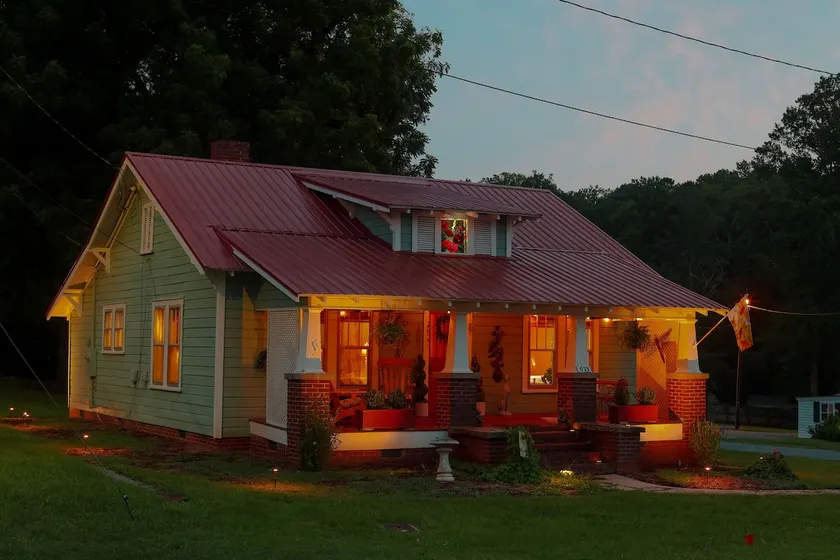 Whimsy Cottage Close to Everything in Pittsboro - Image 1