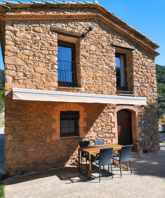 Pallerols - Stone house surrounded by nature - Image 1