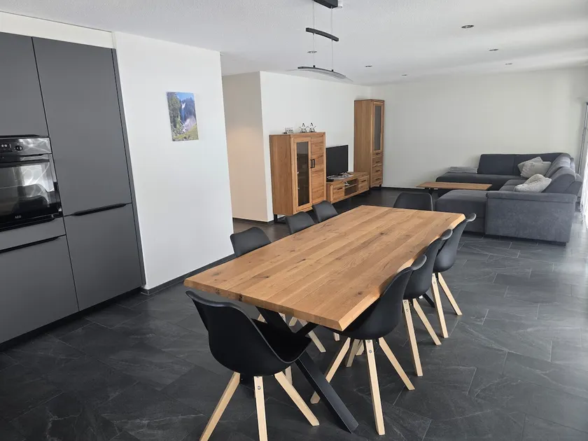 Beautiful 4-room apartment with 8 sleeping places - Image 1