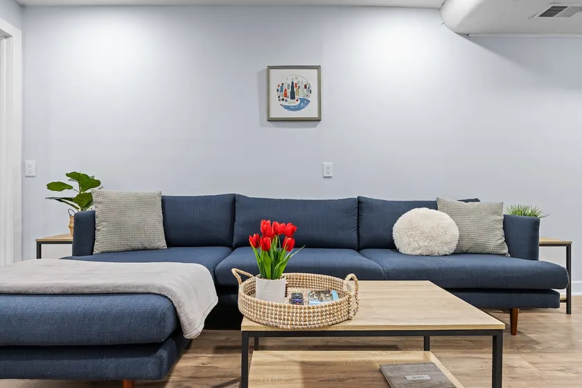 Modern 2BRD apartment| 5min to McCormick Place - Image 1