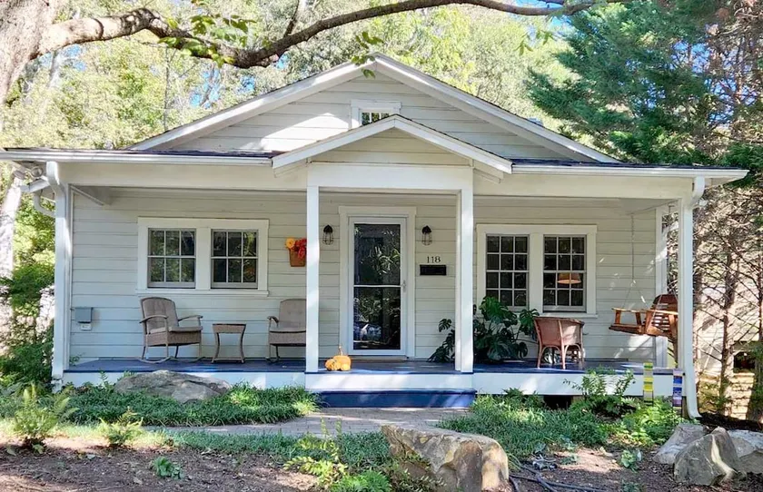 Walk to Downtown Hillsborough • Dog Friendly - Image 1