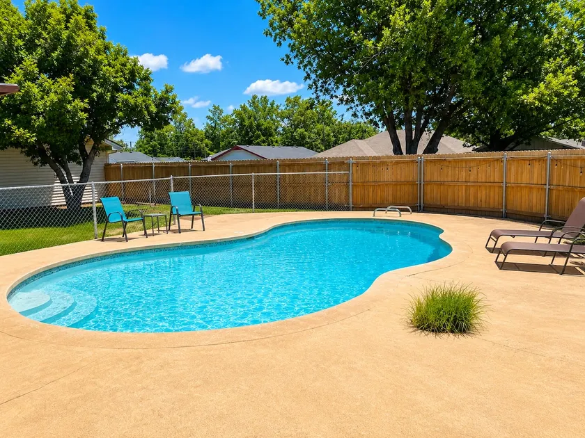 Drover House | USAO | Private Pool | King Bed | WD - Image 1