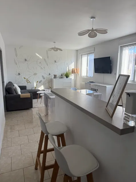 Fully-equipped 3-bedroom apartment with garden - Image 1