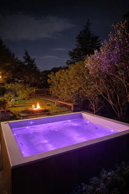 Property in El Retiro with Jacuzzi, deck, and fire pit - Image 1