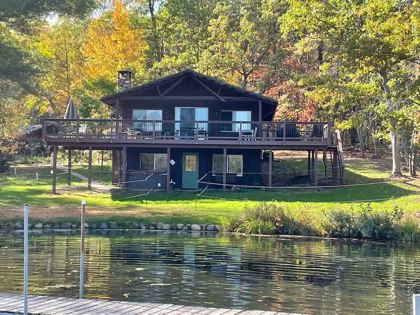 BACK ON Market Tippy Canoe Cabins, Spa+Firepit+BBQ - Image 1