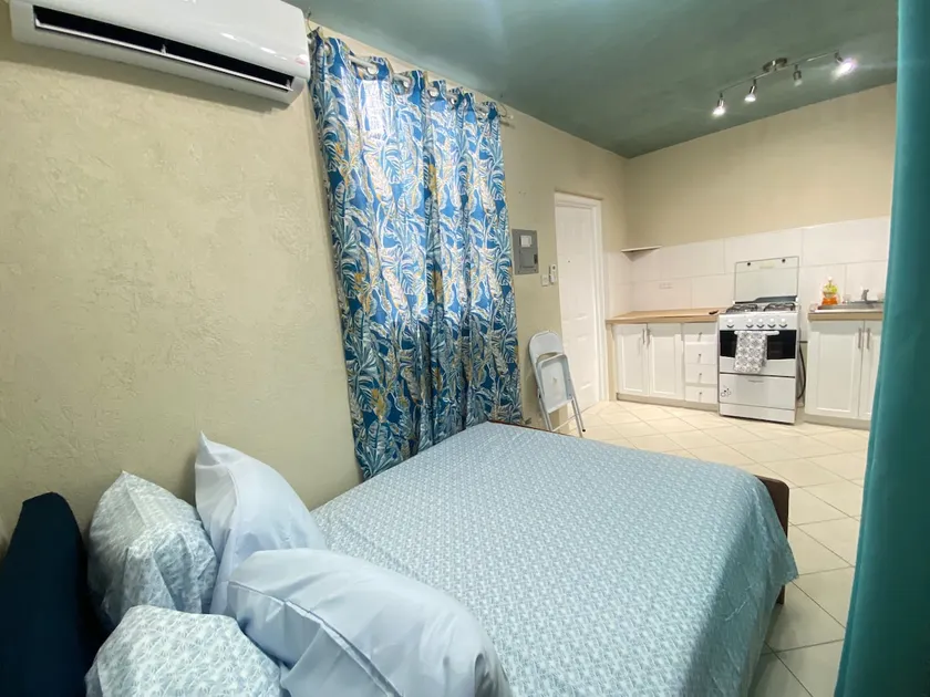 Cozy Ground Floor Studio Near US Embassy - Image 1