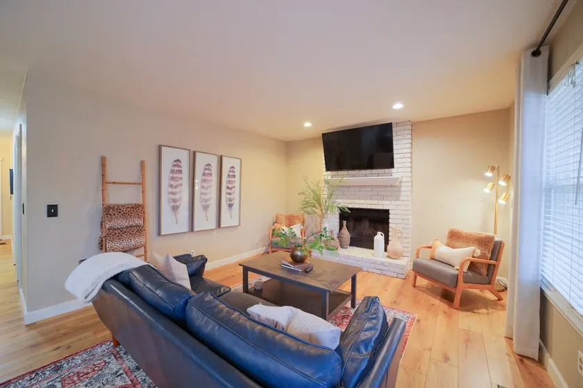 Cozy*Modern*3 Kings* central location - Image 1