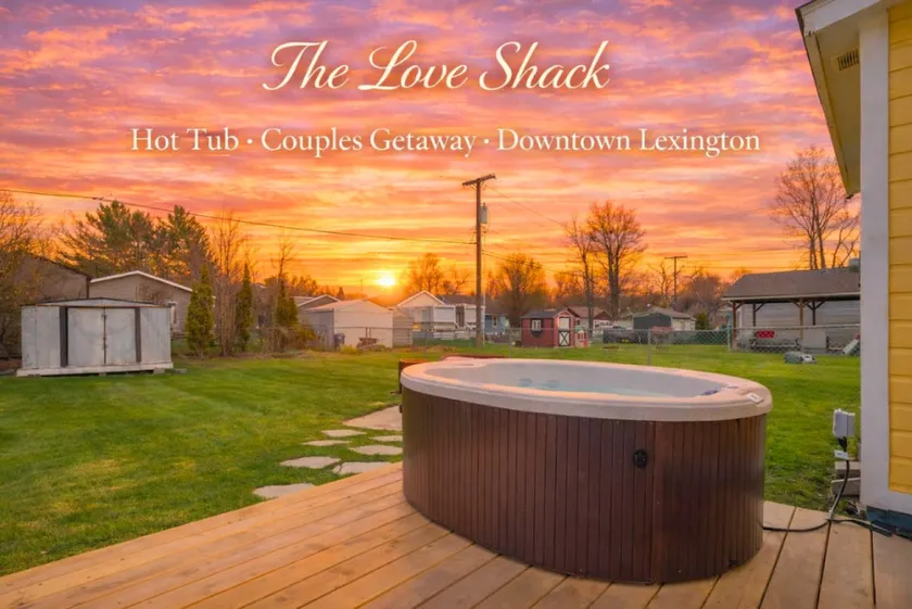 The Love Shack! Hot Tub, Great Couples Get Away! - Image 1