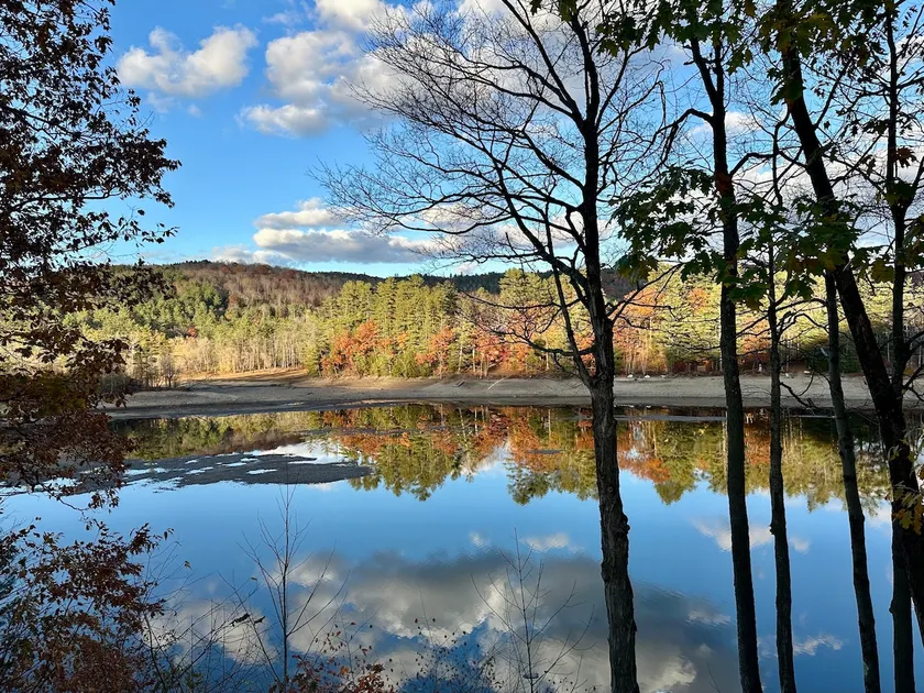 Lakefront Sacandaga Home, Private Dock, Sleeps 15 - Image 1