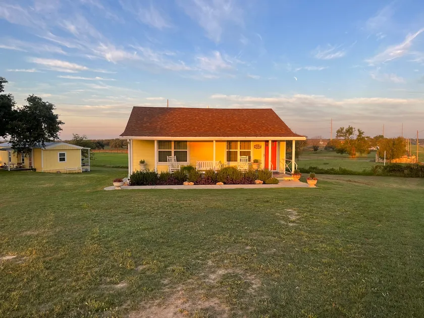 Prairie House at Country Hill Cottages - Image 1