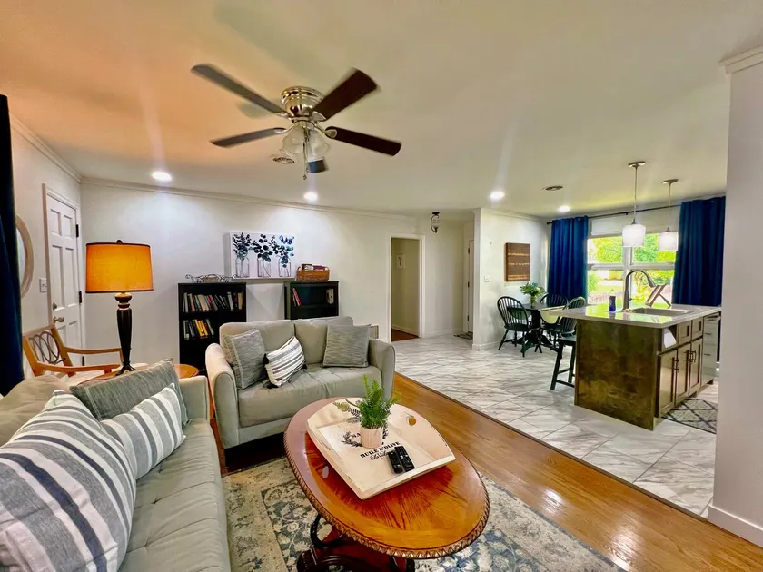 Cozy Cottage 1.5 miles to downtown & UNA Florence - Image 1