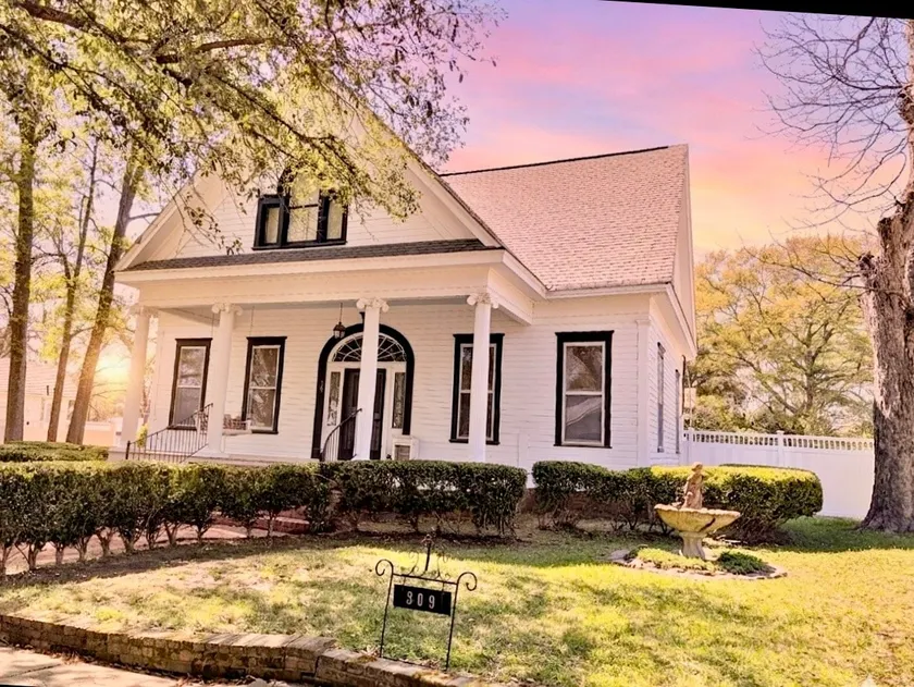 Grand Historic Home in the Heart of Town - Image 1