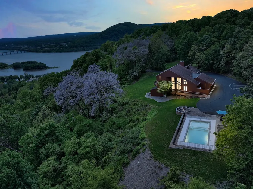 Mountain Retreat  ★ HEATED POOL ★  Amazing Views! - Image 1