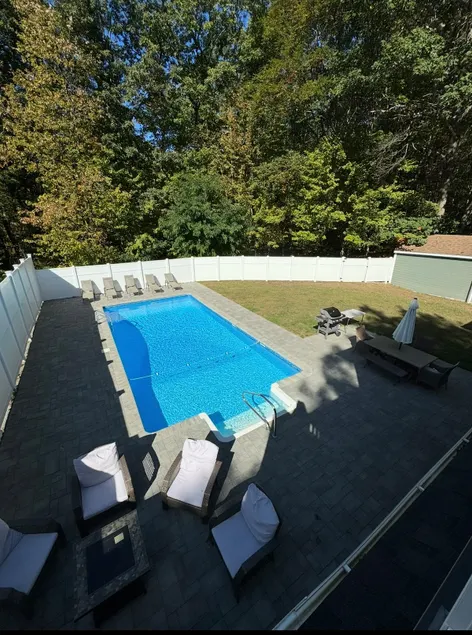 Heated Saltwater Pool - 2 mins to Weirs Beach & 10 mins Gunstock Mtn - Sleeps 13 - Image 1