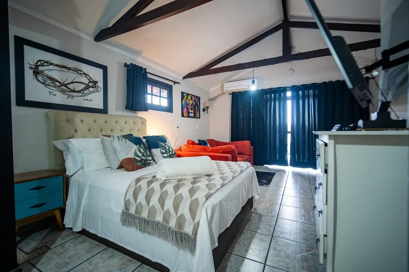 Comfortable and spacious home in a great location - Image 1