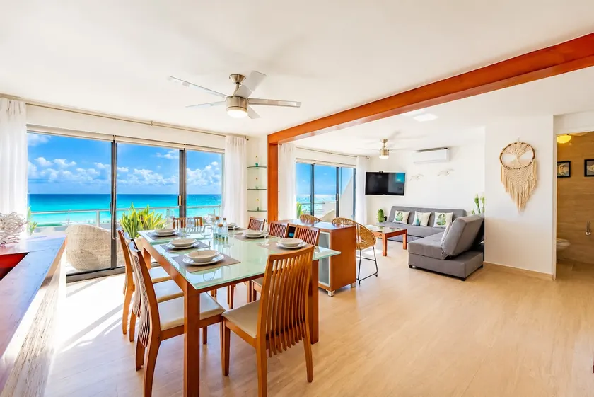Amazing Caribbean ocean view 4br. right on the beach - Image 1