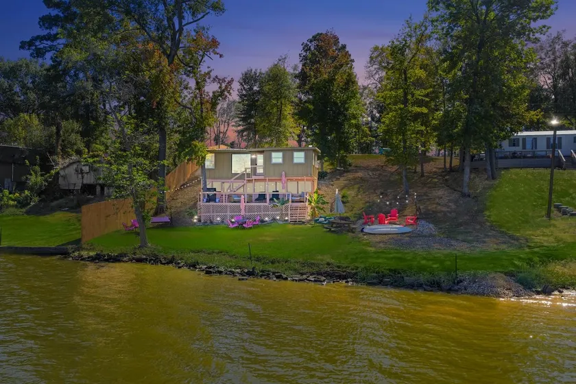 Sunset Woods cozy eclectic 2 bedroom 2 bath cabin - Image 1