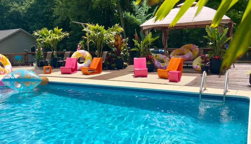 Heated Pool / hot tub/ celebrations welcome - Image 1