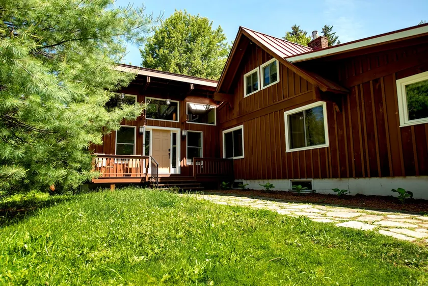 Fall in VT- 5BR Pet Friendly -SaltTub - FirePit - Image 1