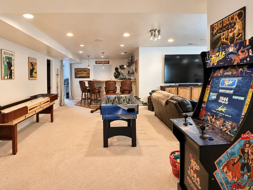 Grande maison avec jacuzzi, cinéma, bar/salle de jeux - Image 1