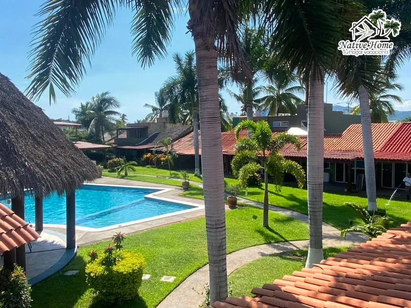 Private Pool and 6 Rooms in Playa Azul - Image 1