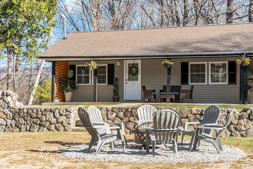Cozy Cabin Hot tub PetFriendly near Loon&owls nest - Image 1