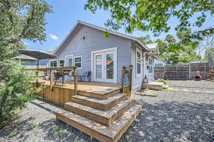 💻 WFH near coffee & food in artists cozy 1bd home - Image 1
