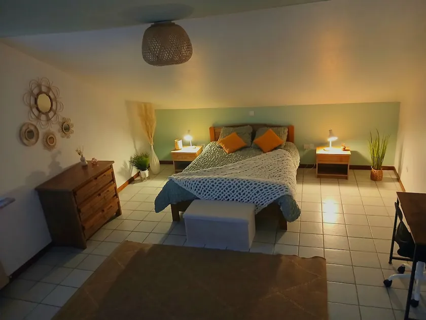 Charming quiet entire apartment - Image 1