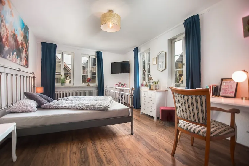 5-room apartment + old town, Jakobsweg, natural swimming! - Image 1