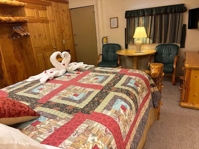 Ask for a discount. Suite with private entrance. - Image 1
