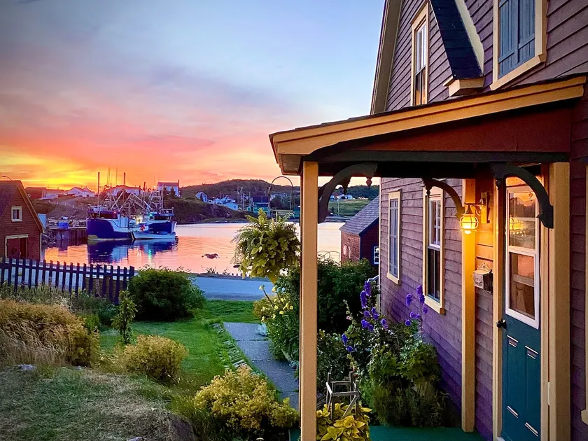 Lupinfield Cottage - a Curated Guesthouse Experience - Image 1
