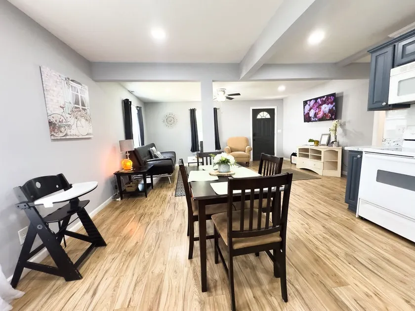 DELIGHTFUL★2 BED ★WALK TO RIVER - Image 1