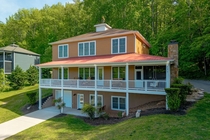 Super Spacious | Big Patio | Hot Tub | #1 Location - Image 1