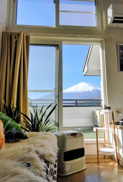 [House with a view of Mt. Fuji from the living room] Lake Kawaguchi, Gotemba Outlets, Oshino Hakkai, speedway. 5 minutes to the expressway! - Image 1
