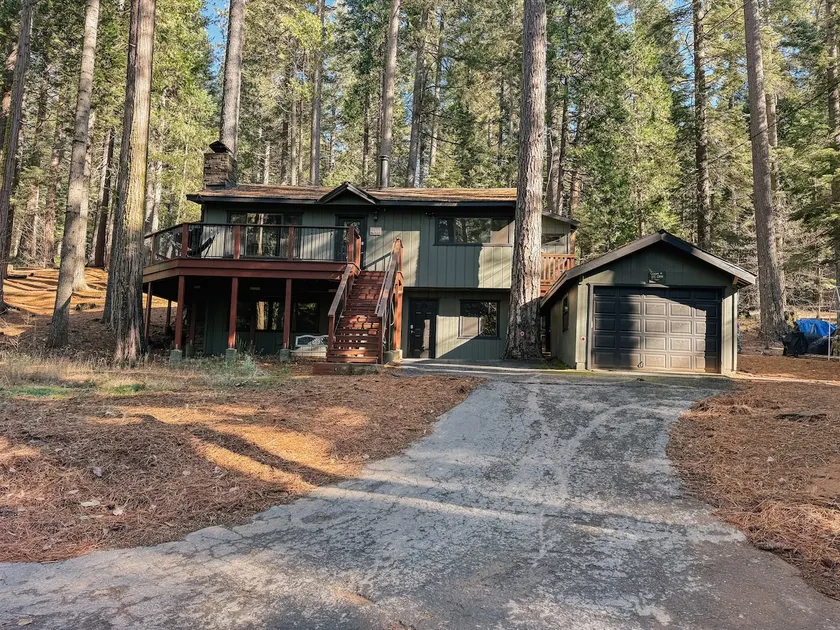 Cabin near Dodge Ridge & Pinecrest | Sleeps 10 - Image 1