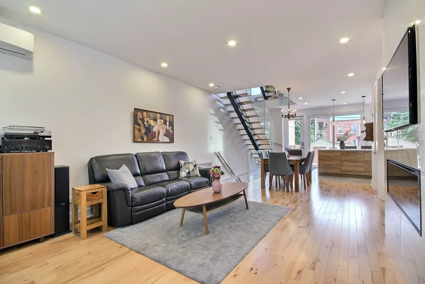 Spacious 5BR Home · Garden, Terrace, 2 Parking - Image 1