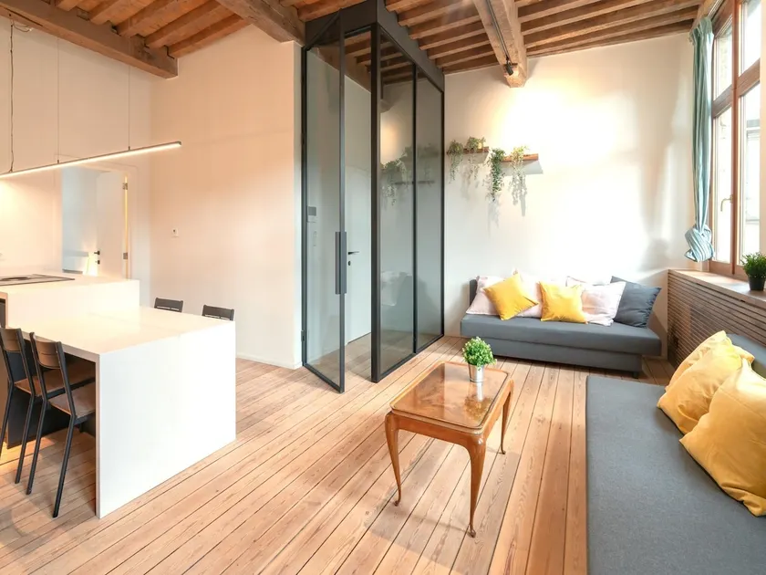 The Hendrik Square Residence - Image 1