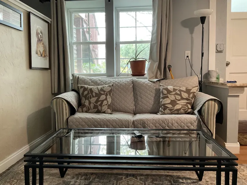 Comfy Cute lovely 1 BR 1 bed APT w/Private Access. - Image 1