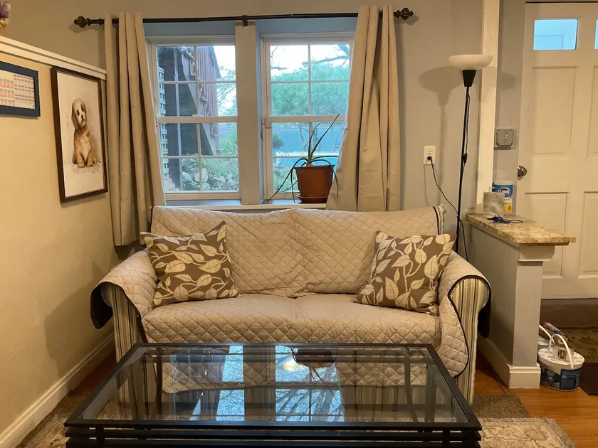 Comfy Cute lovely 1 BR 1 bed APT w/Private Access. - Image 1