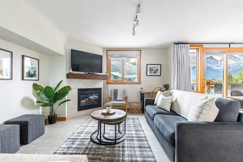Morningside - Pet Friendly, Stunning Mtn Views - Image 1
