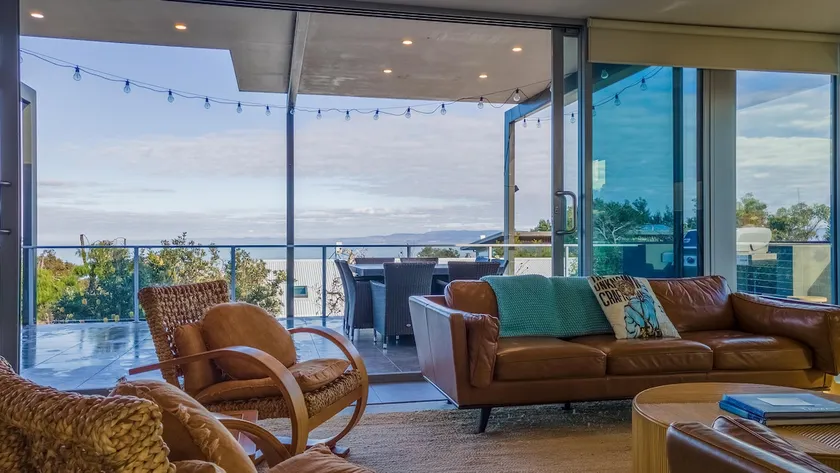 Burraneer - Freycinet Holiday Houses - Image 1