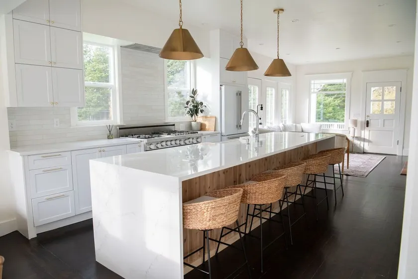 Whidbey's Modern Farmhouse 4bd/4bth - Image 1