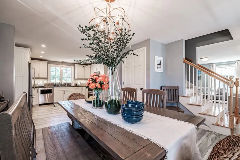 Lovely 3Bdrm Home w/ AC & BBQ 10min to DT Portland - Image 1