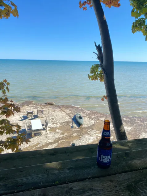 Lakeside Lookout | The Ultimate Summer Experience - Image 1