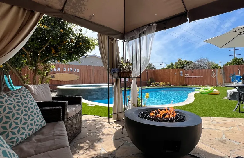 Relax in Style! 4BR Pool/Spa/Firepit – SuperHost - Image 1