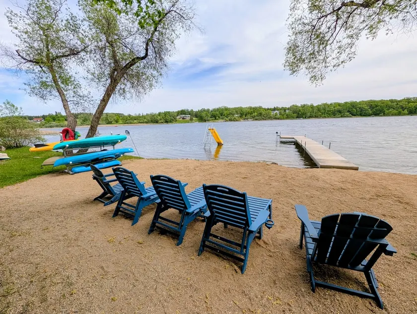 Private Beach I Lake Cabin l Pet Friendly I Kayaks - Image 1