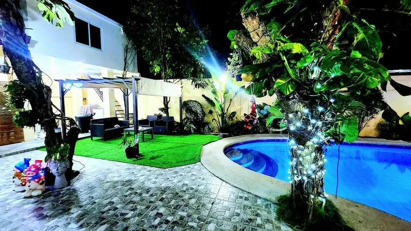 Tagaytay Pool Place - Image 1