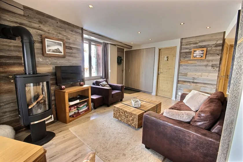 Le Bouquetin 8 person 50m from slopes in the heart of the village - Image 1
